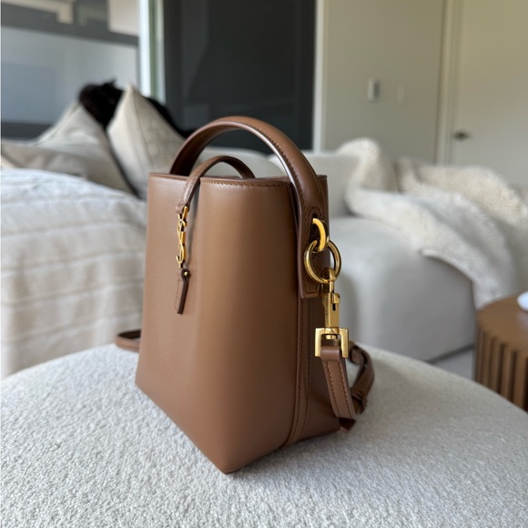 Yves Saint Laurent Tan Crossbody Bag with Gold Logo - Picture 2 of 7